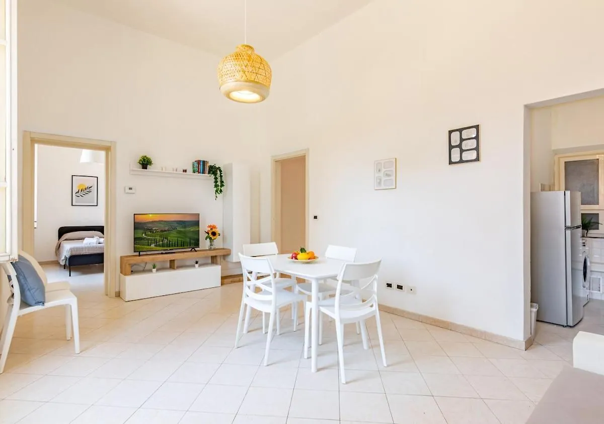 -Cavour 4- 2 Bedrooms Near The Leaning Tower Piza 0*,  Włochy